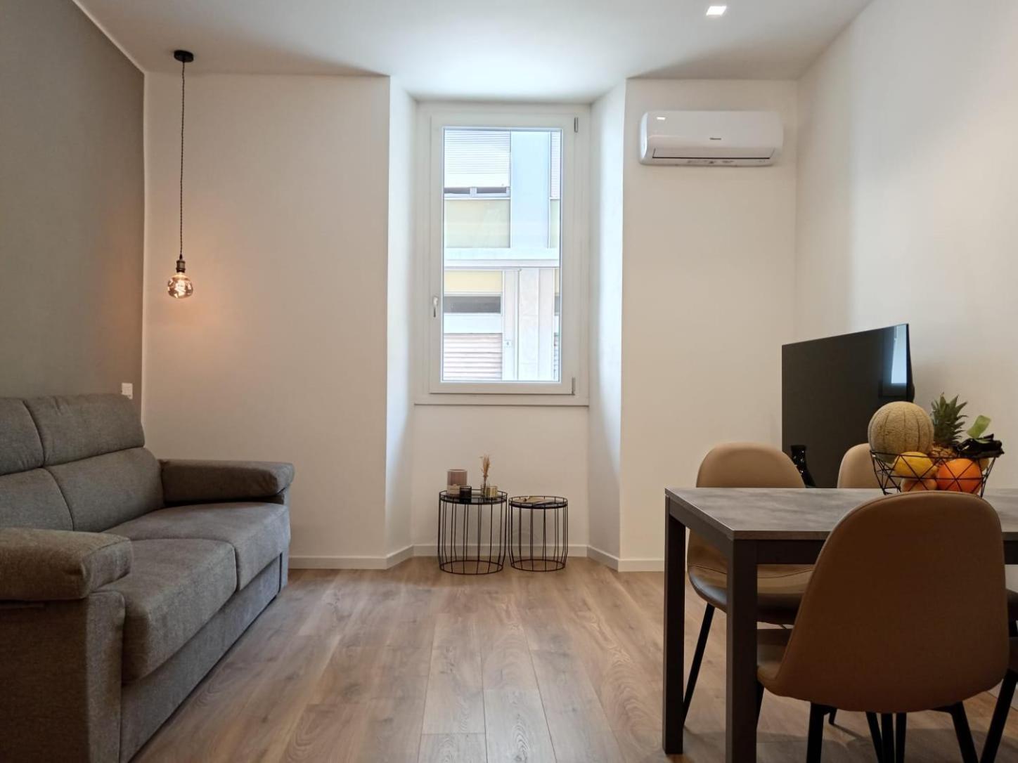 Indipendence Home Специя Экстерьер фото